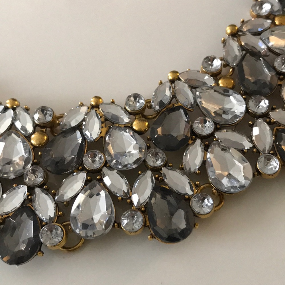 Statement Neckalce - Picture 3 of 5